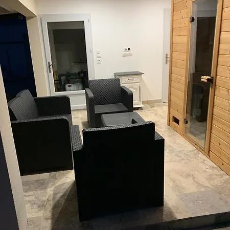 Terre De Lumiere Holiday home