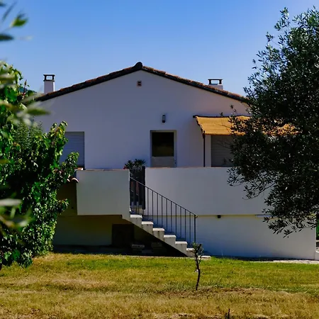 Terre De Lumiere Holiday home